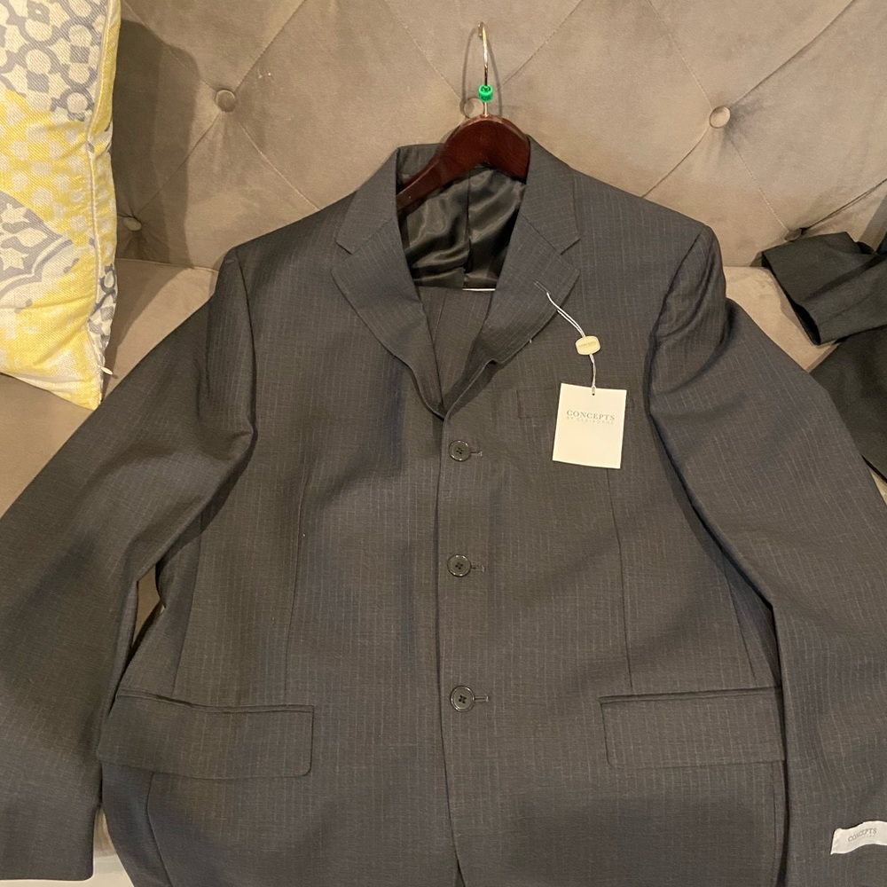 ๐ Concepts by Clairborn Men suit **NEW*** - Picture 10 of 15
